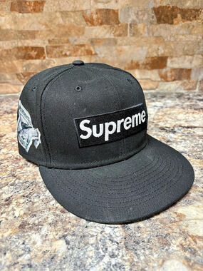 Supreme x New Era Money Box Logo Black Fitted Cap Size 7 1/2